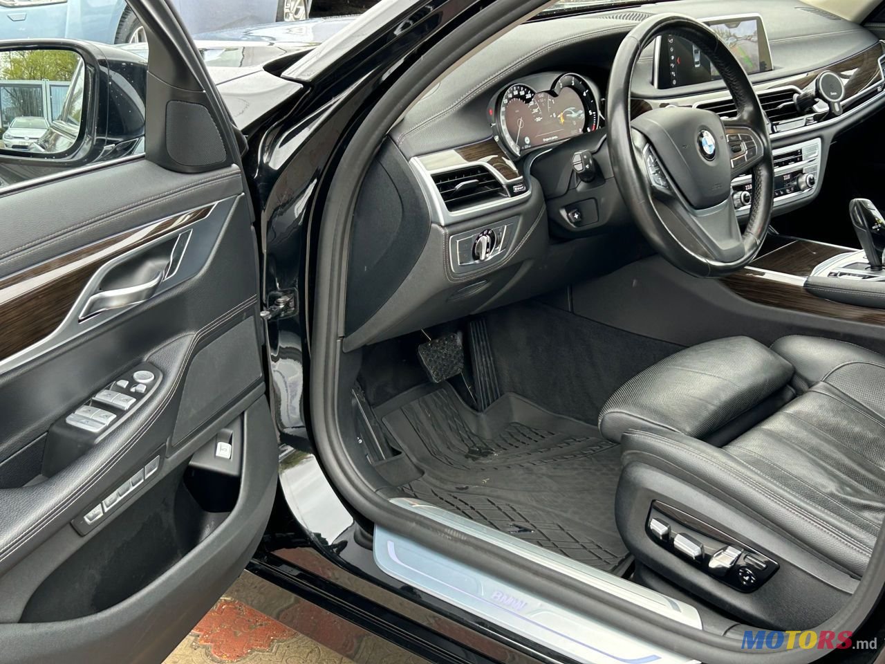 2018' BMW 7 Series photo #5