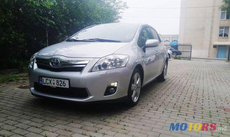 2011' Toyota Auris photo #1