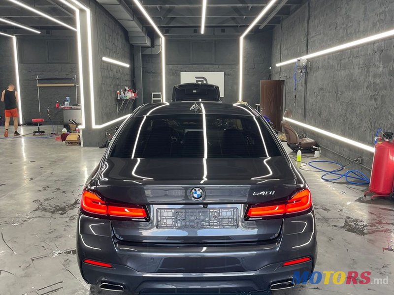 2021' BMW 5 Series photo #6