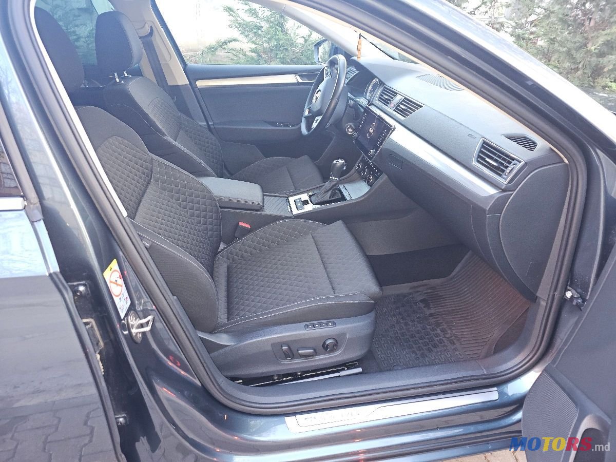 2019' Skoda Superb photo #6