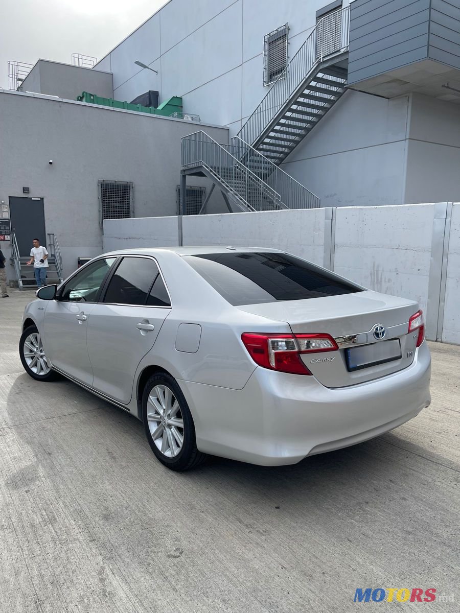 2013' Toyota Camry photo #4