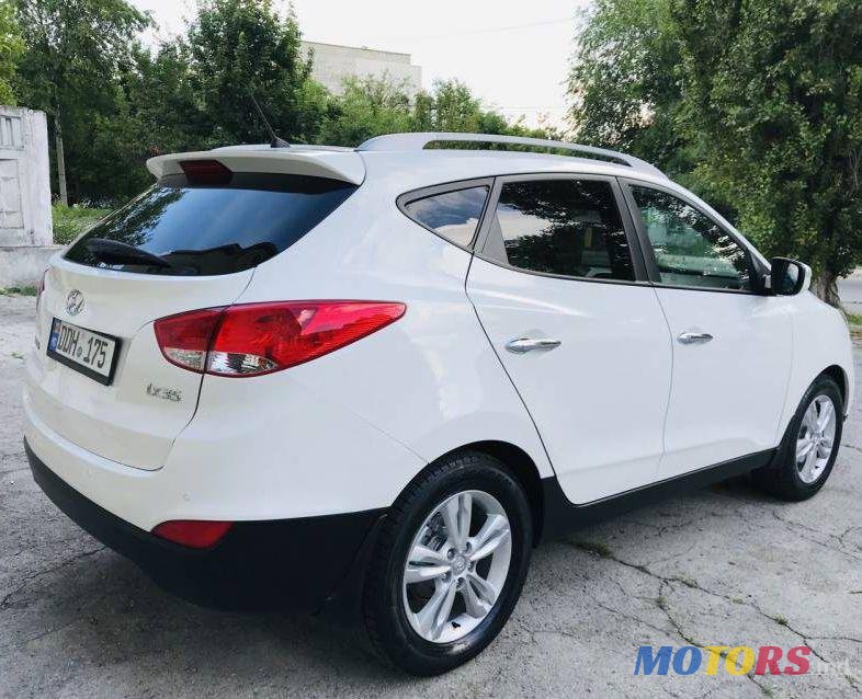 2013' Hyundai ix35 photo #1