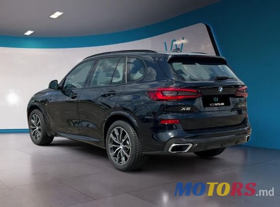 2022' BMW X5 photo #3