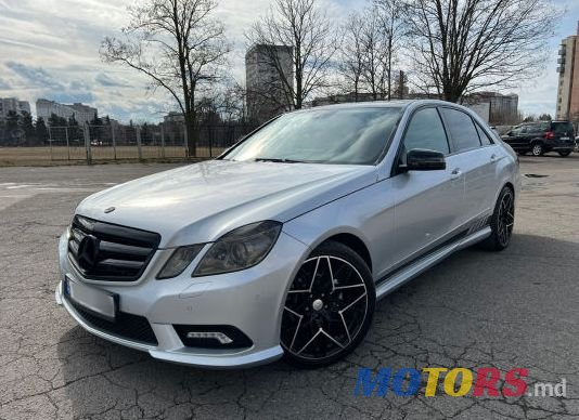 2009' Mercedes-Benz E Класс photo #1
