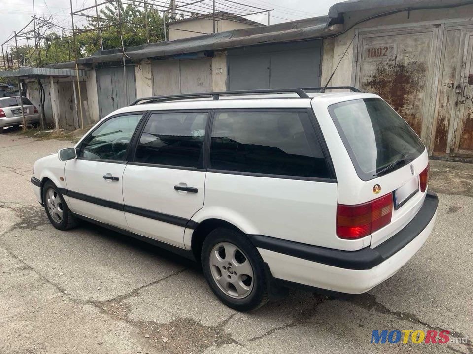 1994' Volkswagen Passat photo #4