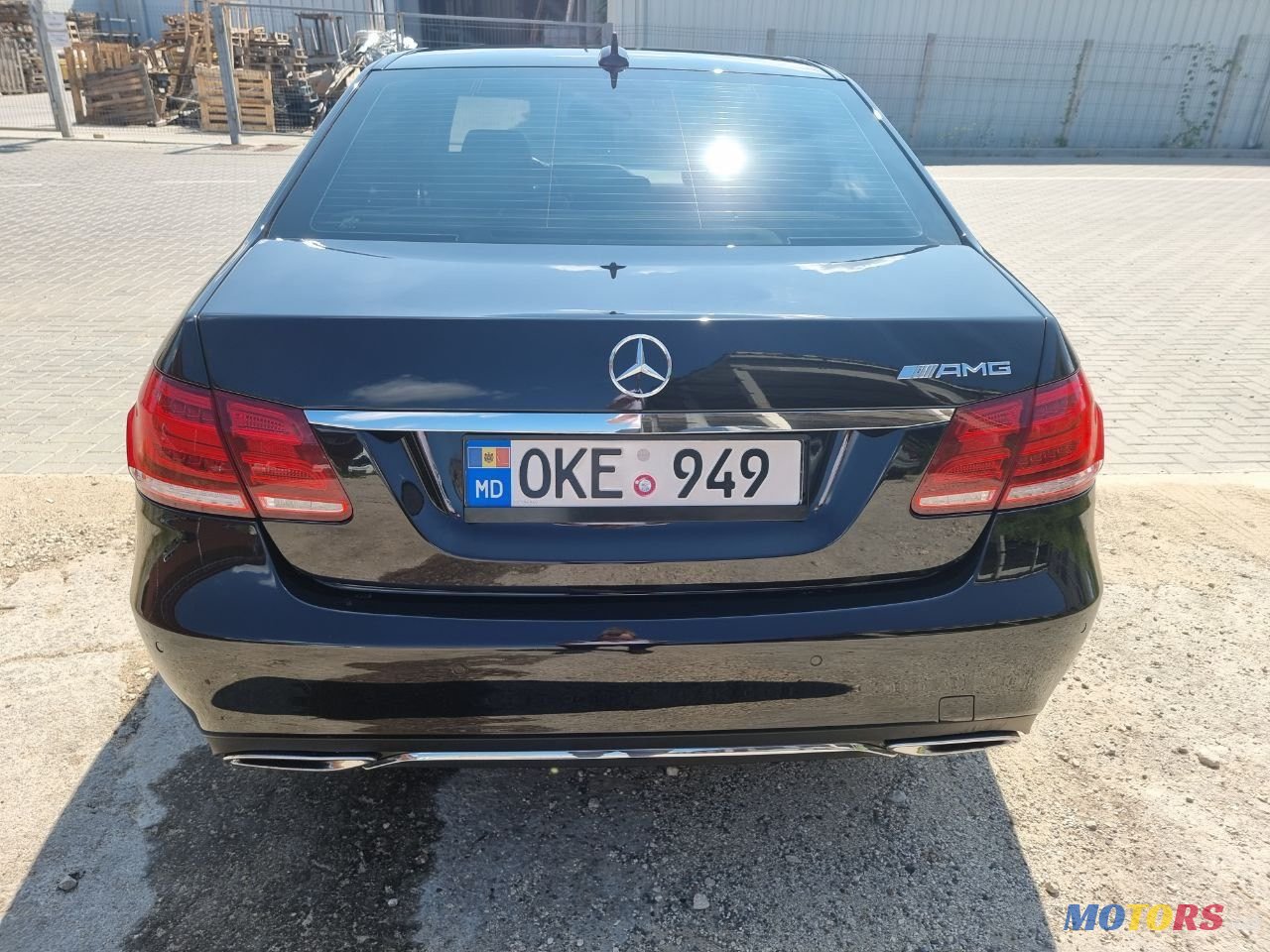 2014' Mercedes-Benz E Класс photo #3