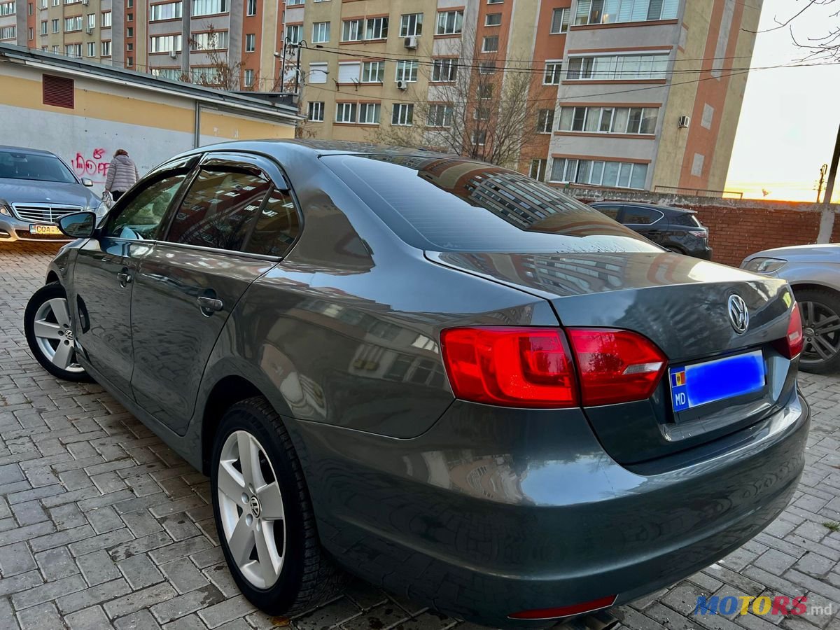 2012' Volkswagen Jetta photo #1