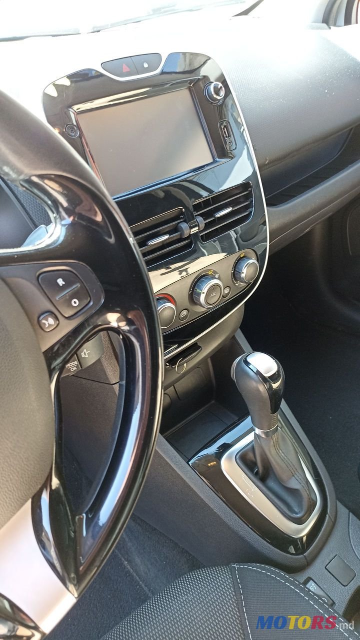 2015' Renault Clio4 photo #6