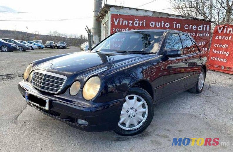 2002' Mercedes-Benz E photo #1