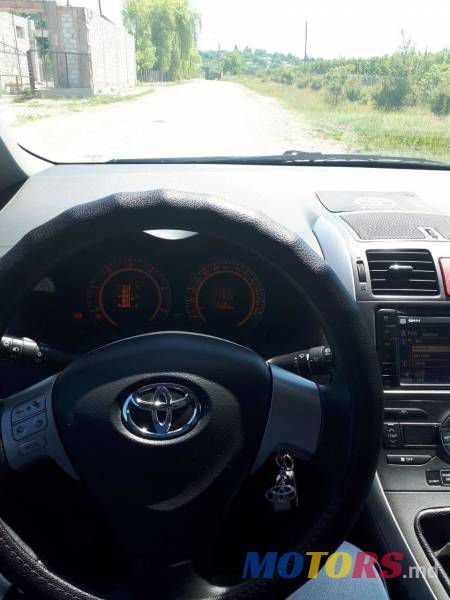 2009' Toyota Auris photo #4