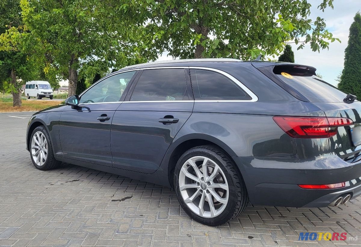 2018' Audi A4 Avant photo #2