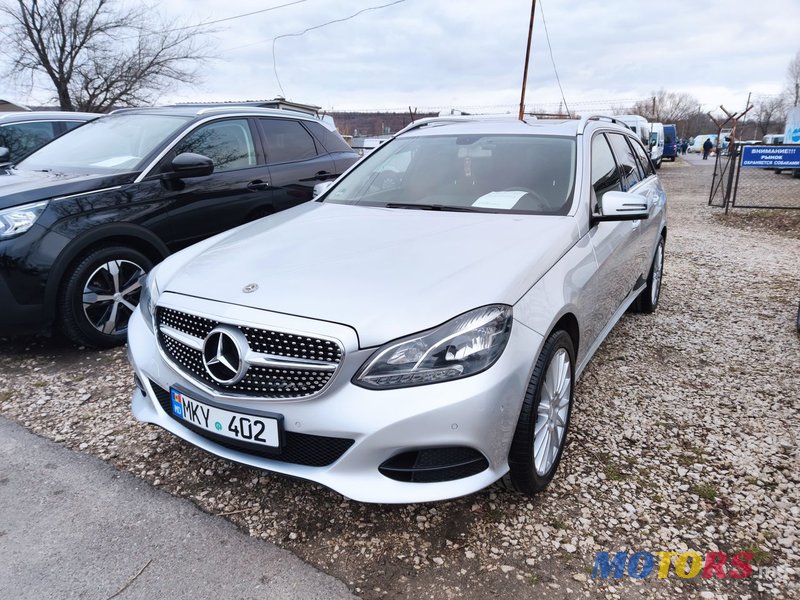 2014' Mercedes-Benz E Класс photo #3