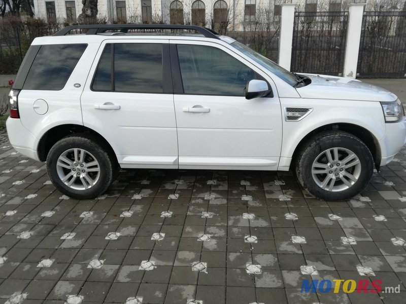 2013' Land Rover Freelander photo #2