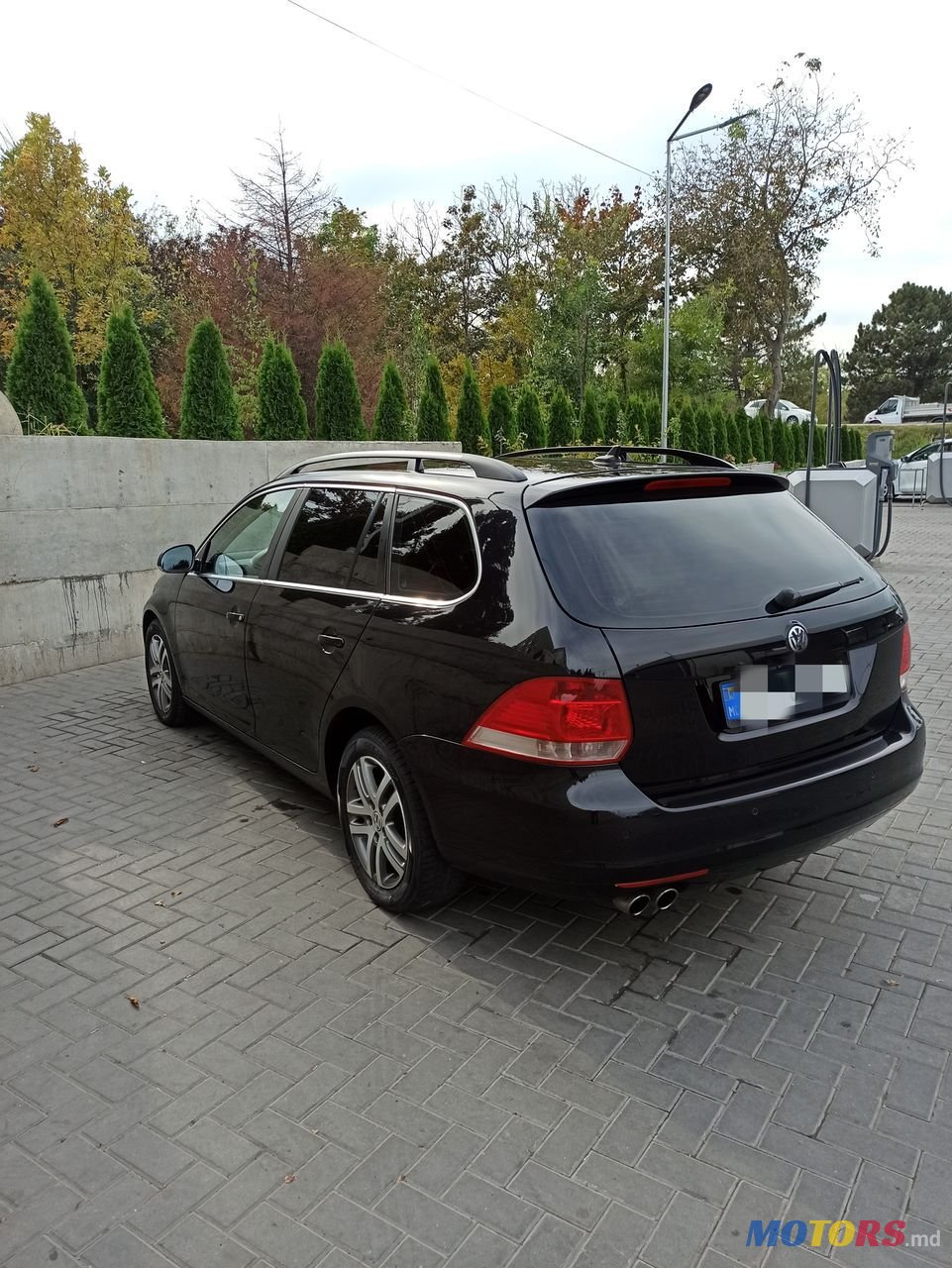 2008' Volkswagen Golf photo #2