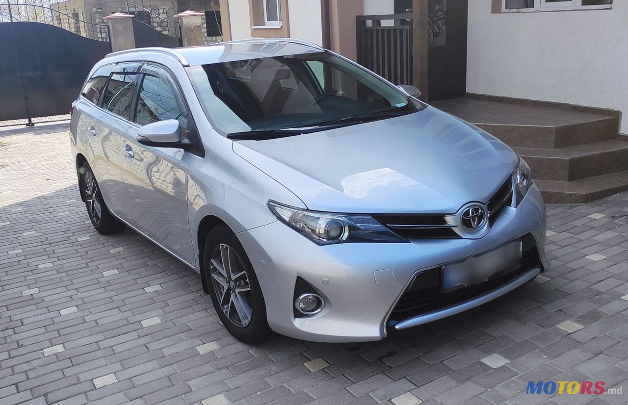 2014' Toyota Auris photo #1