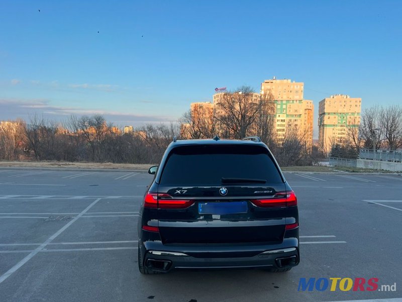 2021' BMW X7 photo #4