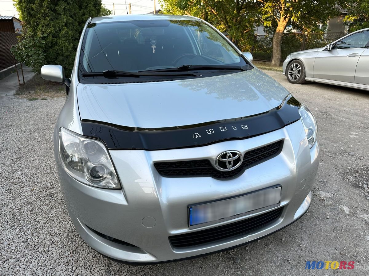 2007' Toyota Auris photo #3