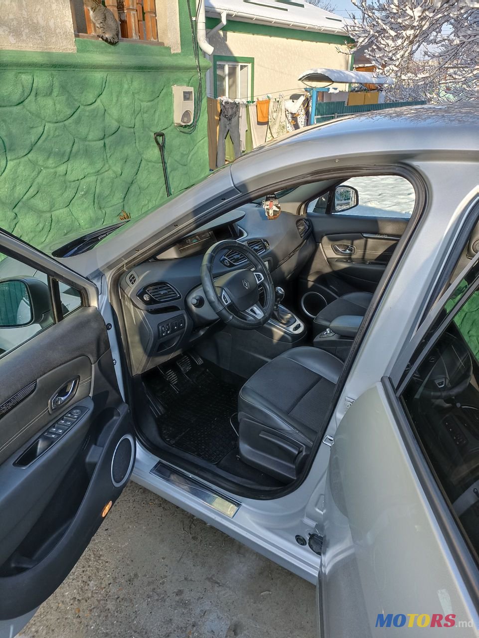 2012' Renault Grand Scenic photo #5