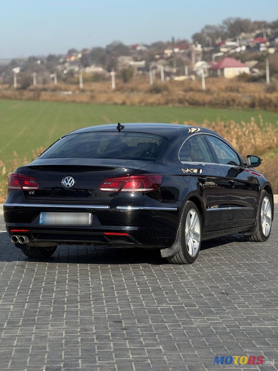 2013' Volkswagen Passat photo #3