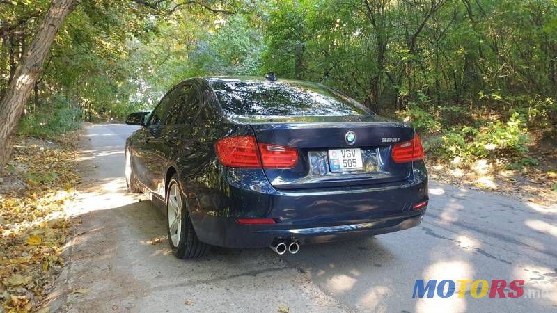 2013' BMW 3 photo #5