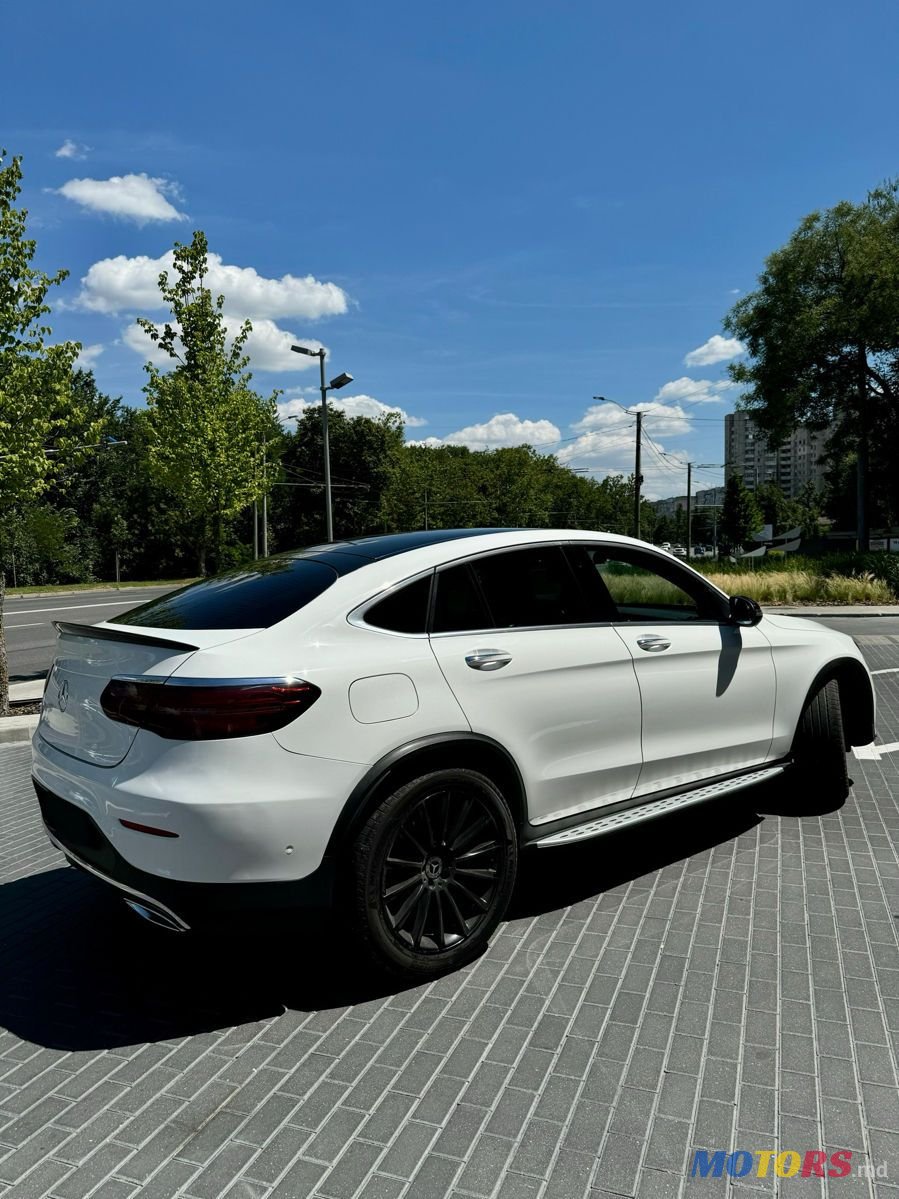 2016' Mercedes-Benz Glc Coupe photo #4