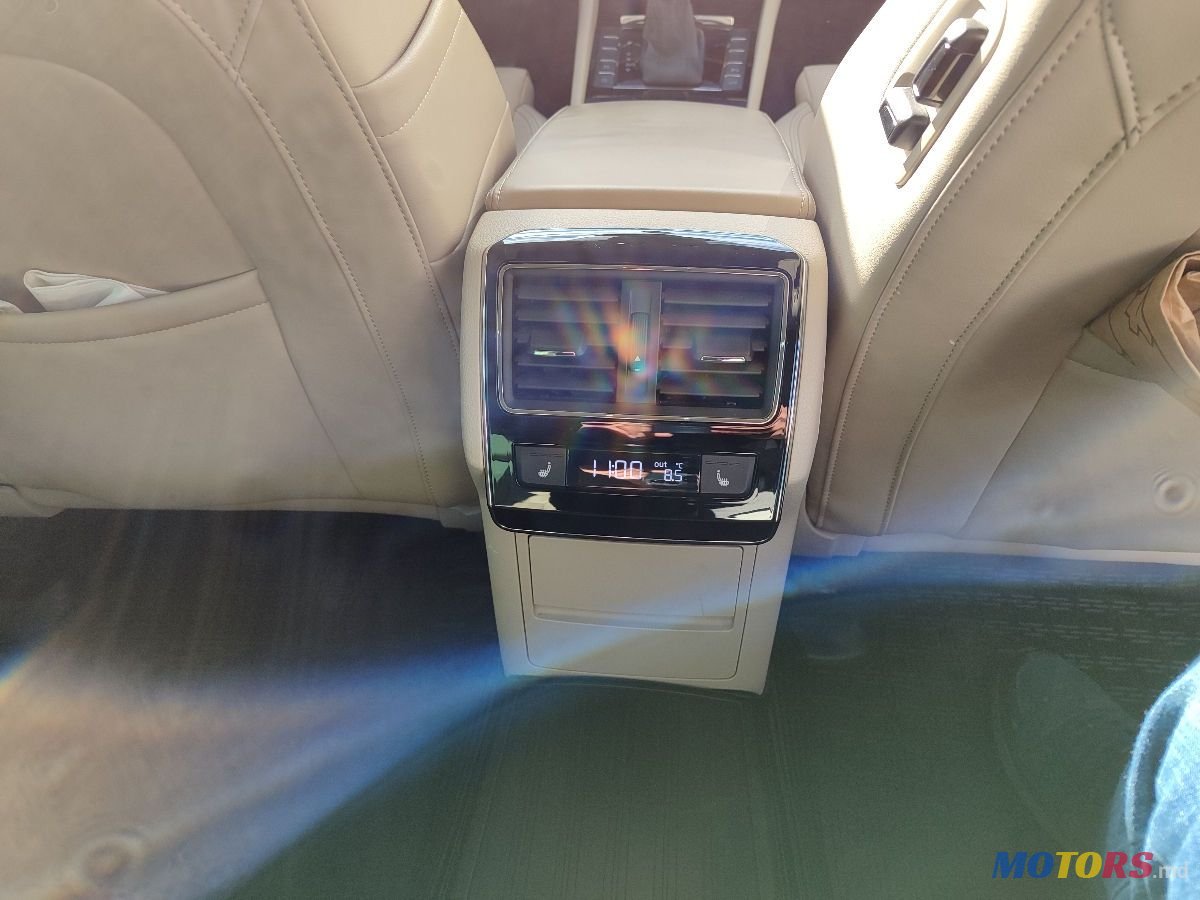 2019' Skoda Superb photo #3