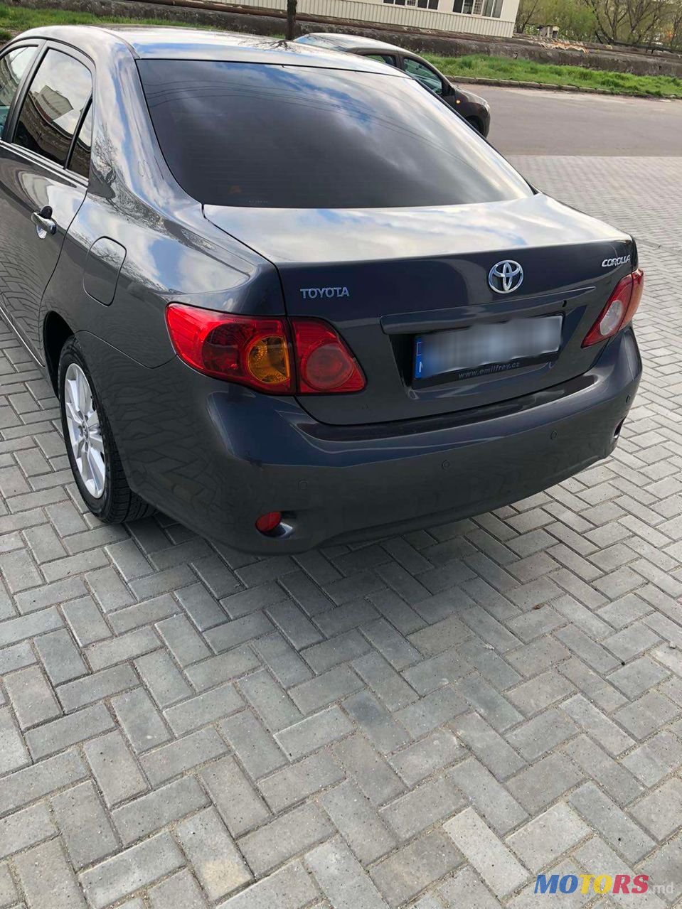 2010' Toyota Corolla photo #2