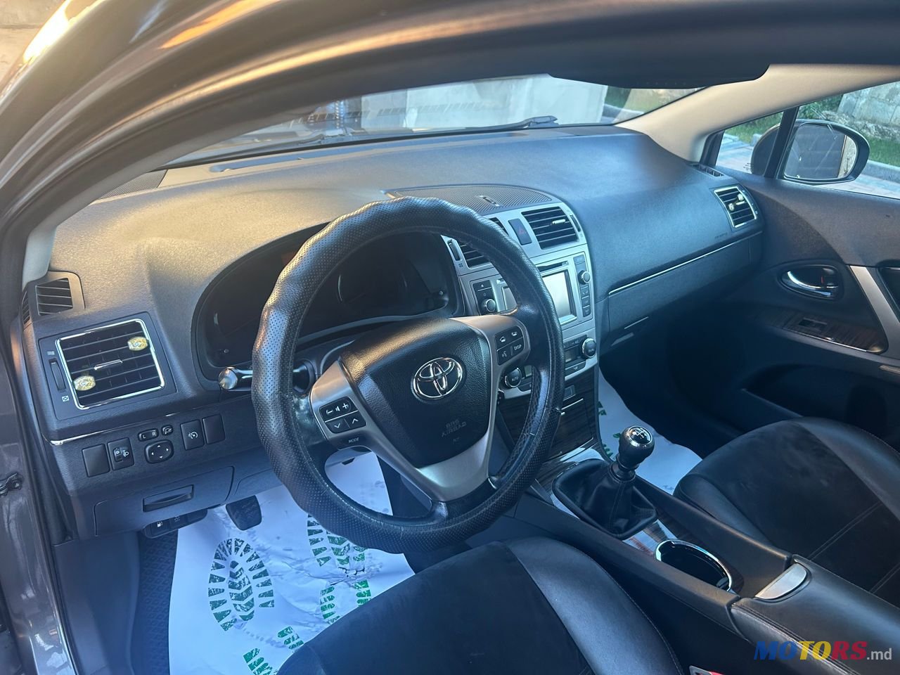 2012' Toyota Avensis photo #6