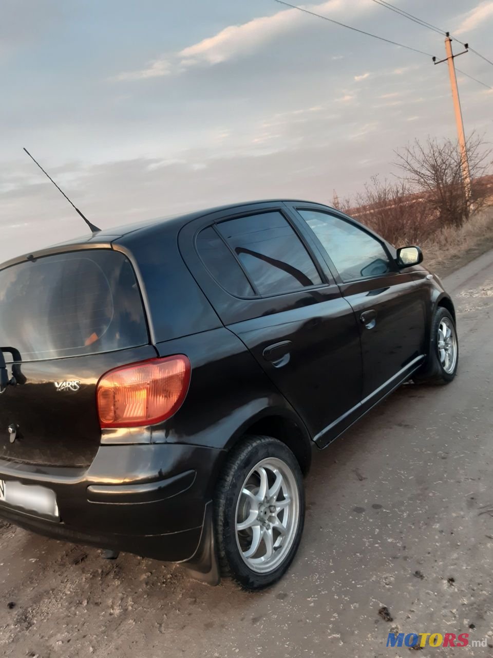 2004' Toyota Yaris photo #3