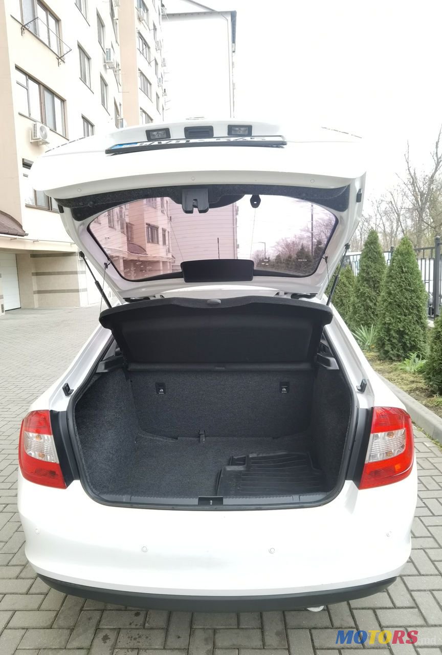 2013' Skoda Rapid photo #6