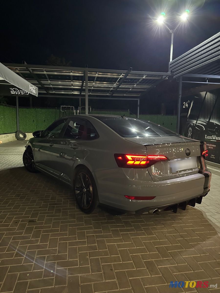 2019' Volkswagen Jetta photo #4