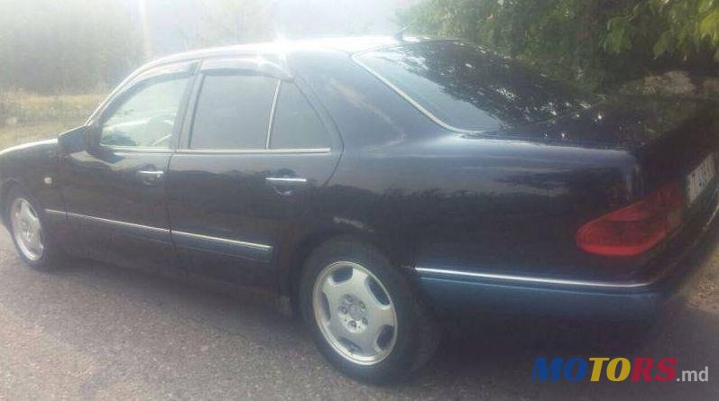 1996' Mercedes-Benz E photo #1