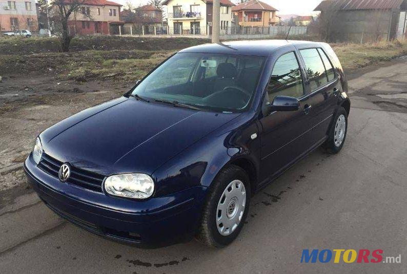 2003' Volkswagen Golf photo #1