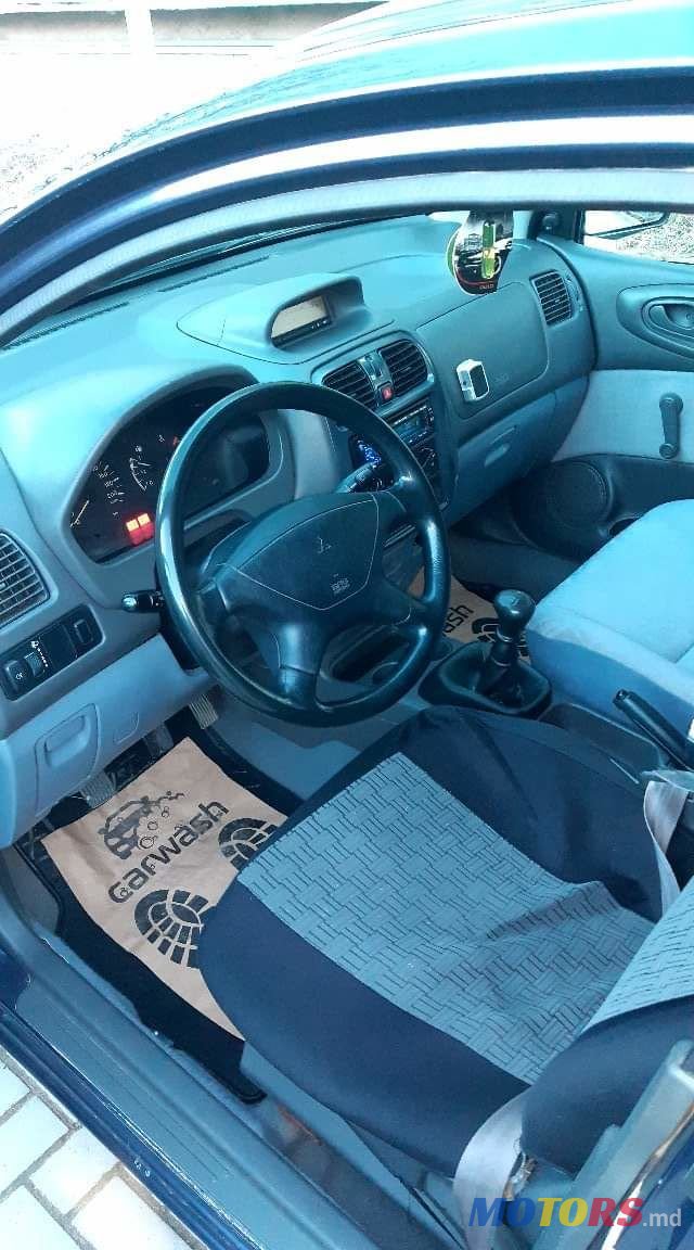 1999' Mitsubishi Space Star photo #2