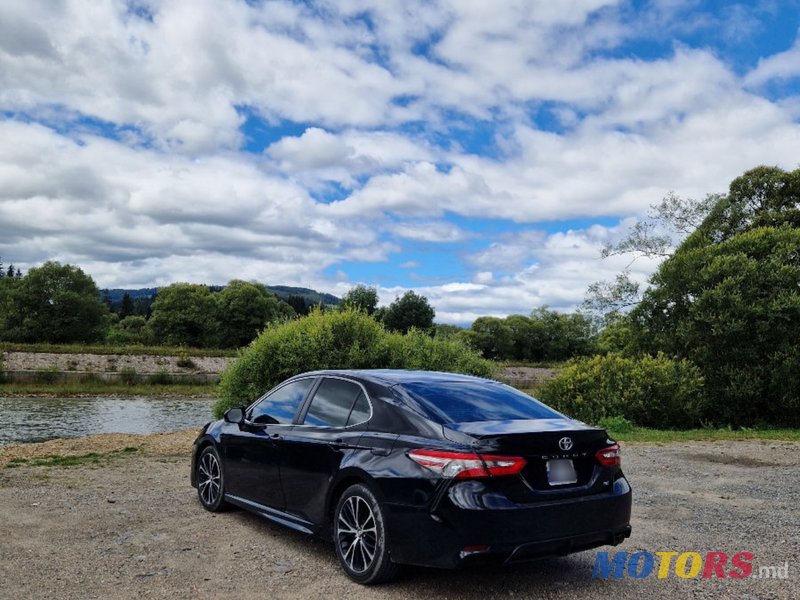 2018' Toyota Camry photo #2