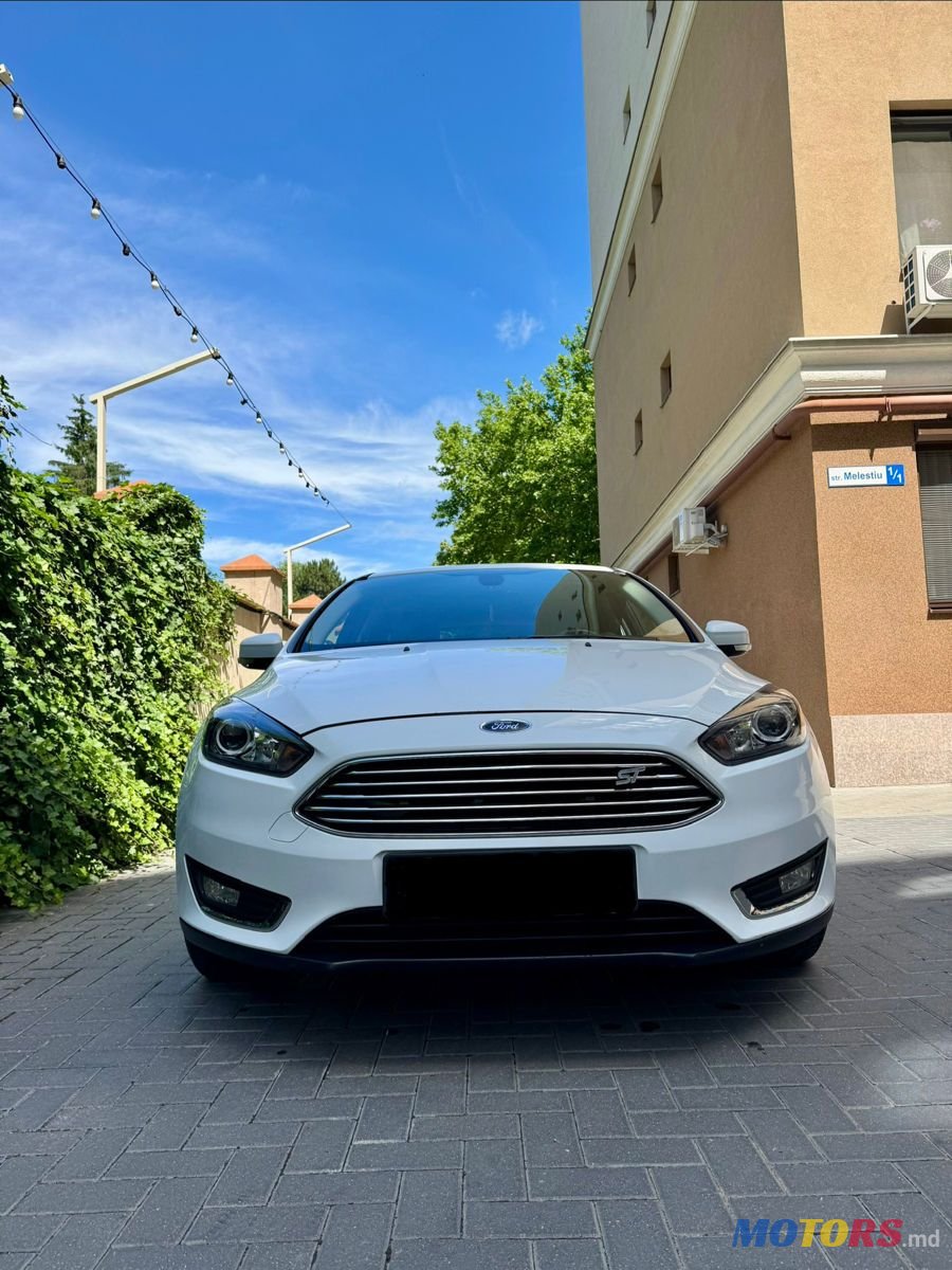 2016' Ford Focus photo #2