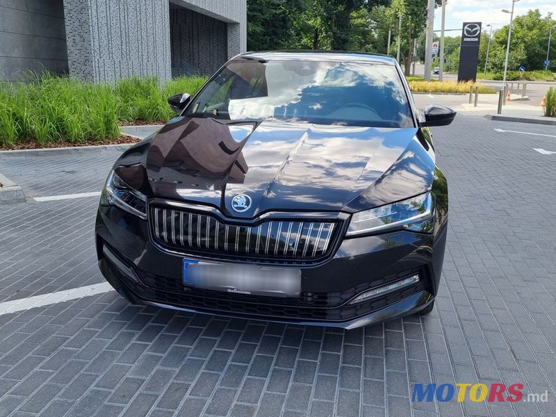 2020' Skoda Superb photo #3