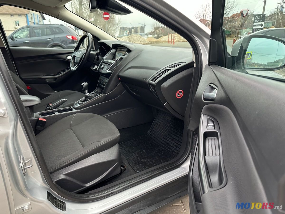 2015' Ford Focus photo #3