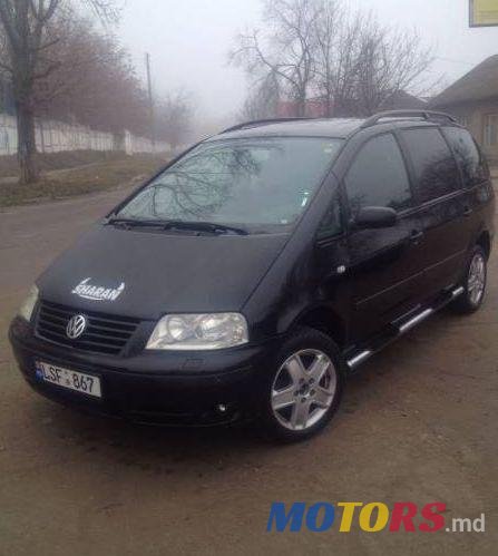 2002' Volkswagen Sharan photo #1