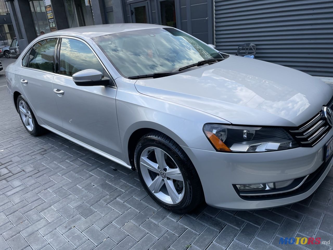 2015' Volkswagen Passat photo #2