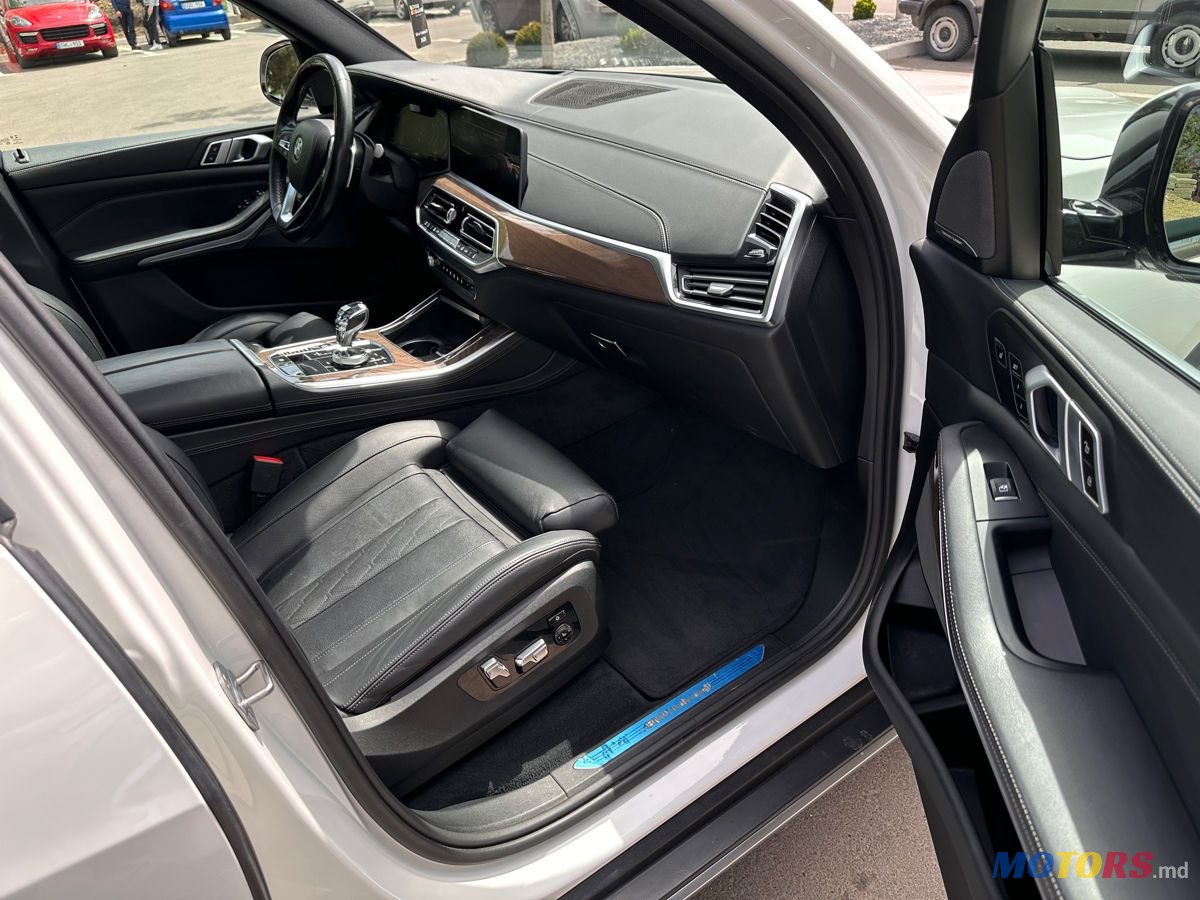 2019' BMW X5 photo #6