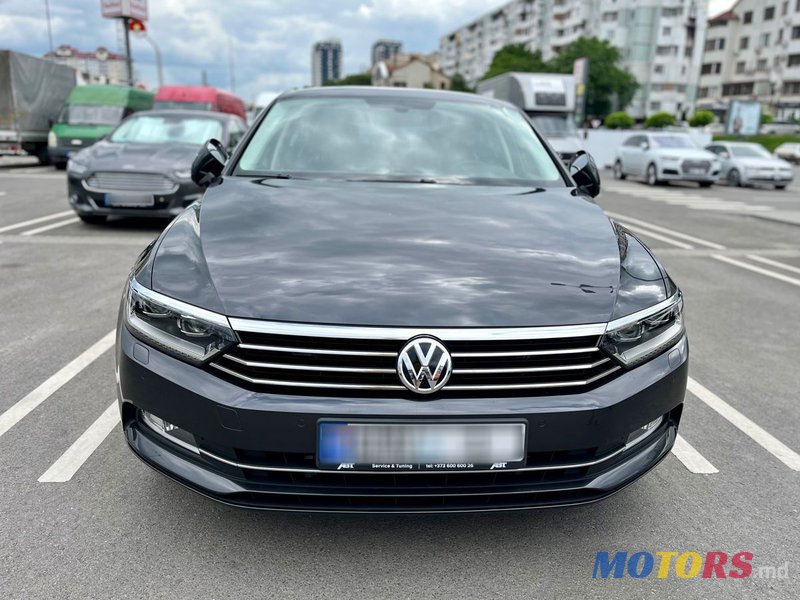 2018' Volkswagen Passat photo #2