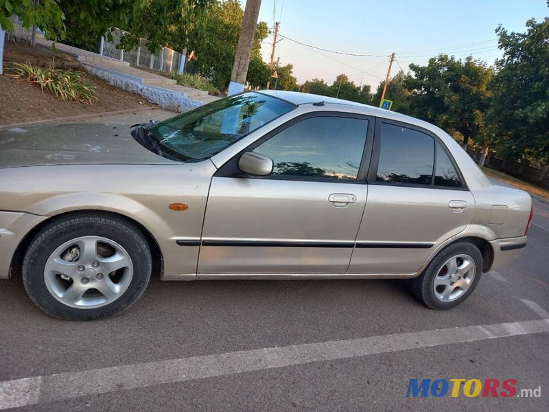 2000' Mazda 323 photo #3