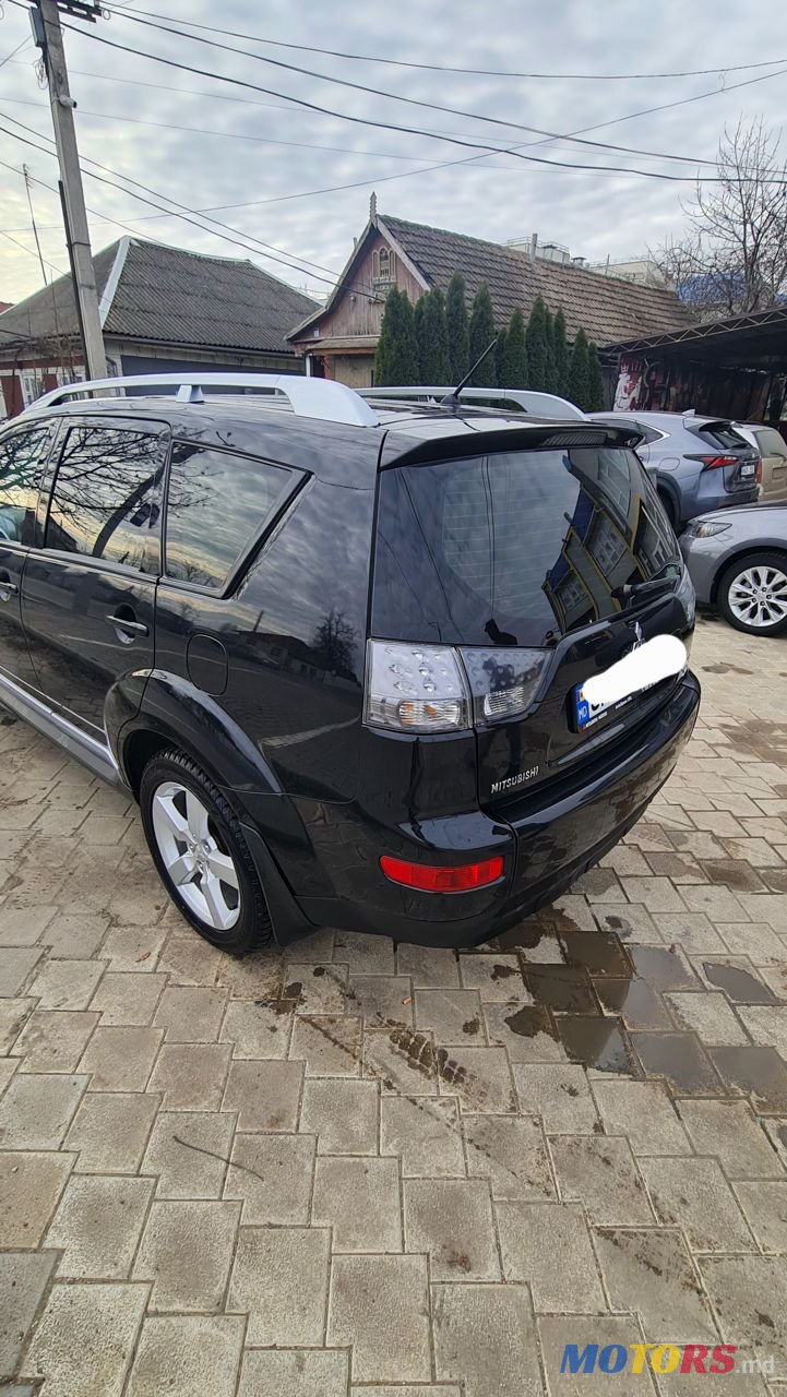 2009' Mitsubishi Outlander photo #4
