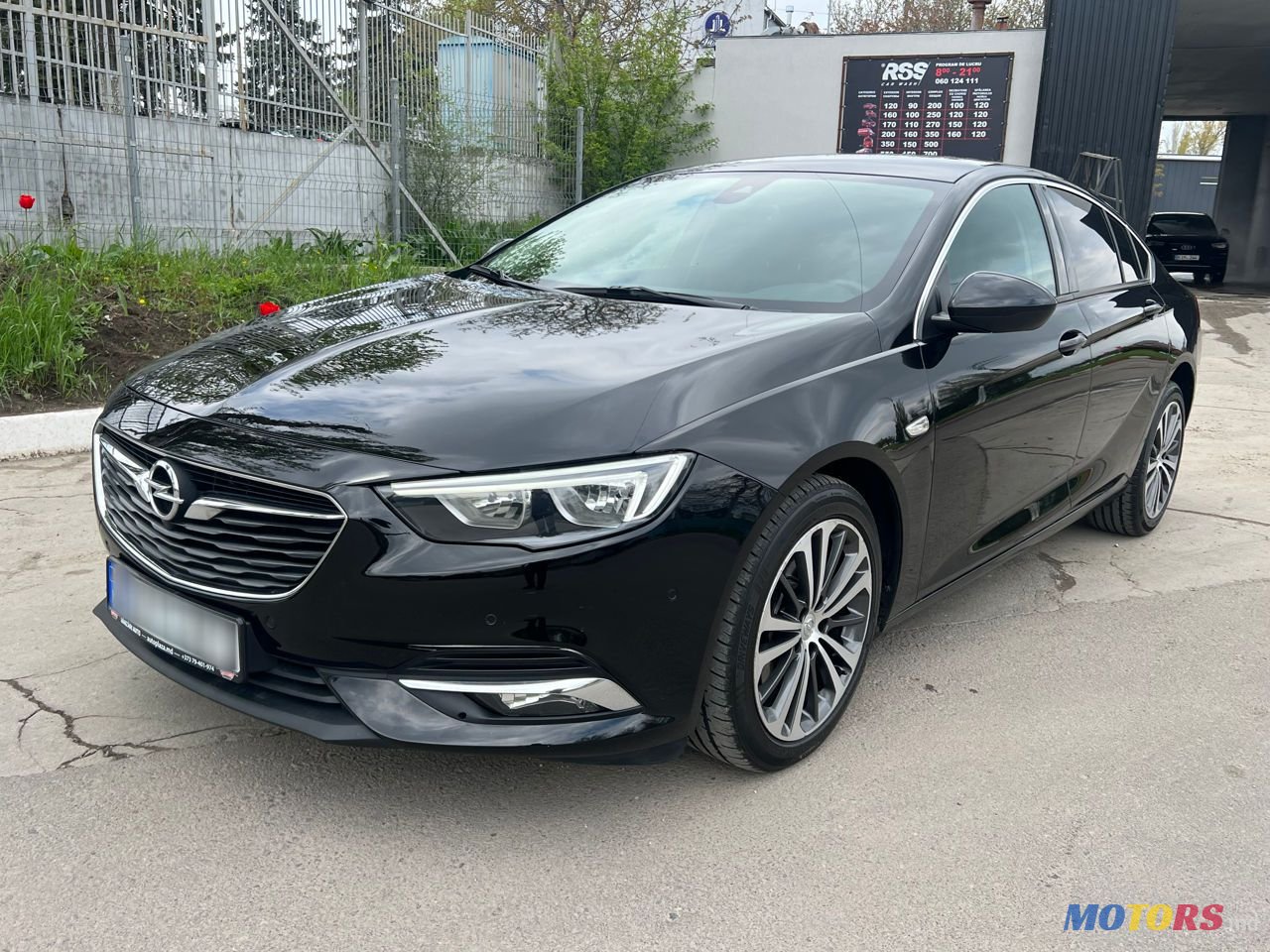 2018' Opel Insignia photo #1