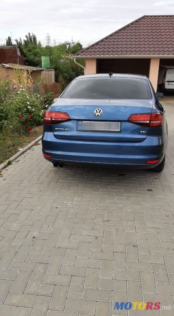 2016' Volkswagen Jetta photo #2