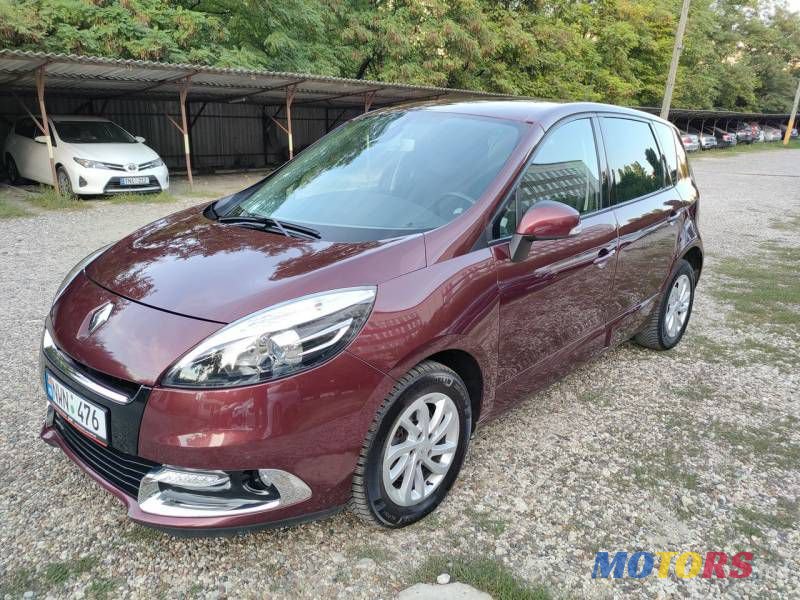 2013' Renault Scenic photo #2