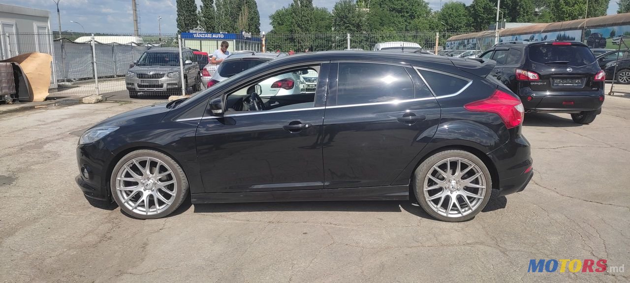 2012' Ford Focus photo #6