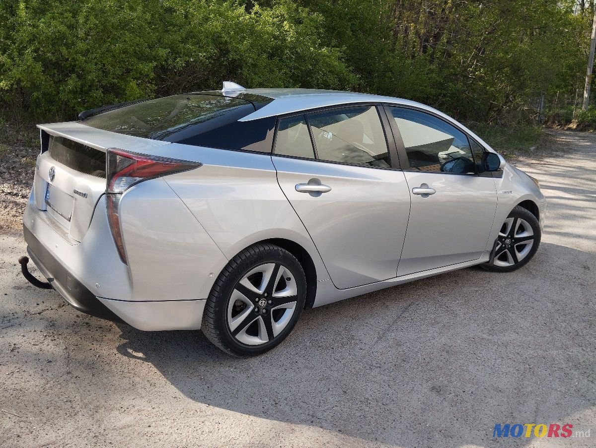 2017' Toyota Prius photo #3