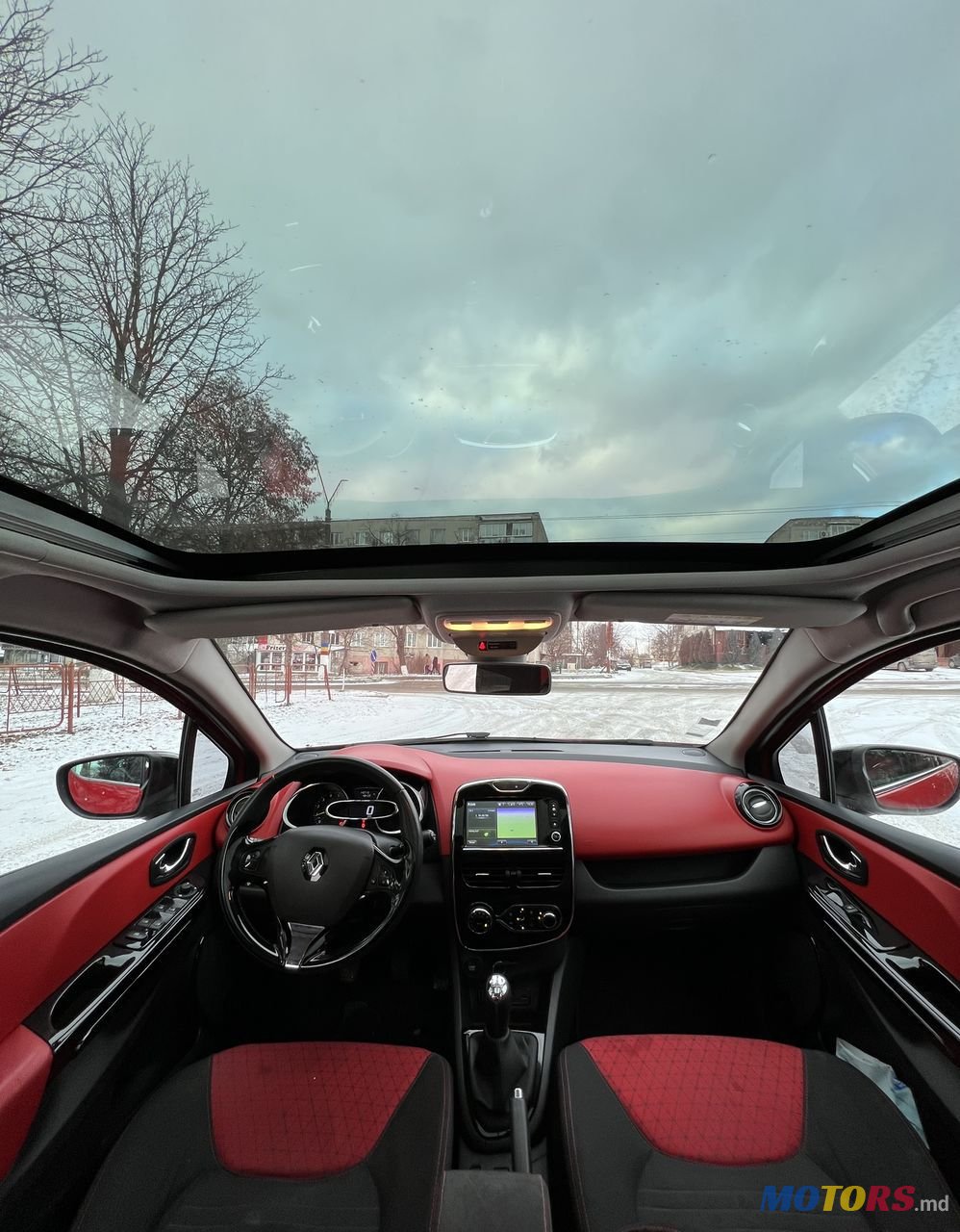 2013' Renault Clio photo #5